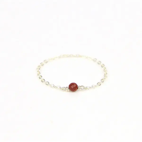 Bague fine en chaîne d'argent 925 et jaspe rouge - bague chaînette en or ou en argent 925 - bague minimaliste
