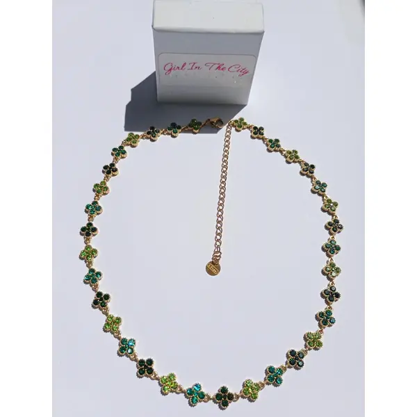 Collier princesse trèfles émeraude doré ou argenté scintillant . collier trèfles acier inoxydable | bijou femme - idée cadeau