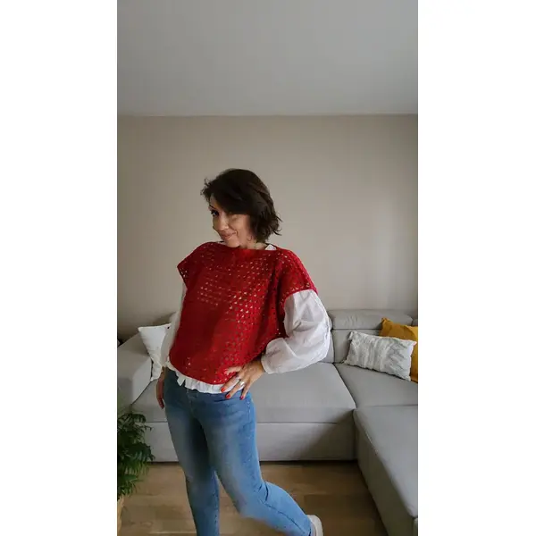 Haut fait main au crochet -pièce unique - triangle inverés