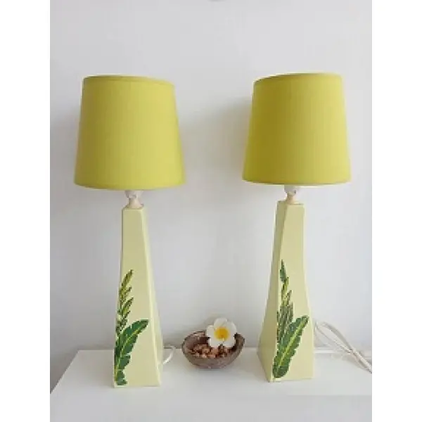 Ensemble de grandes 2 lampes vintage verte avec motif feuillage exotique