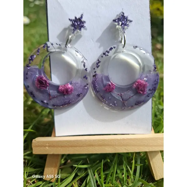Nuit florale – boucles d’oreilles violettes aux fleurs séchées