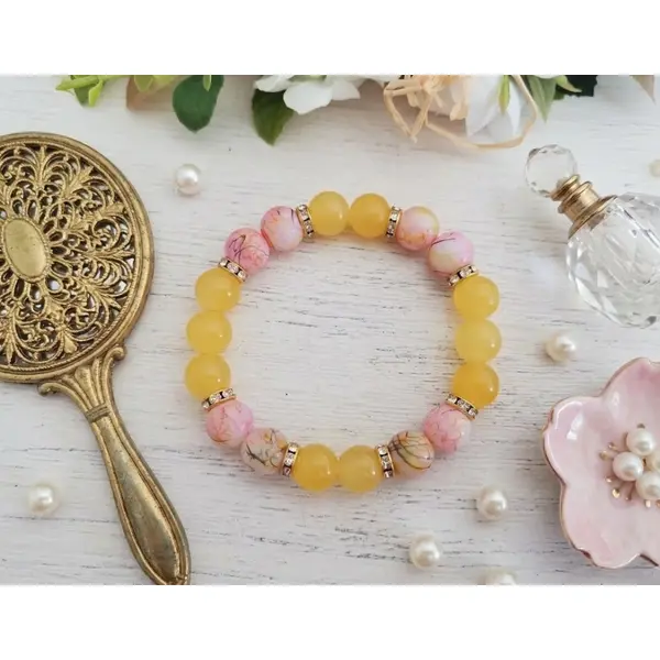 Bracelet perles en verre imitation jade jaune et rose tréfilé
