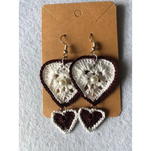 Paire de boucles d'oreilles cœur au crochet