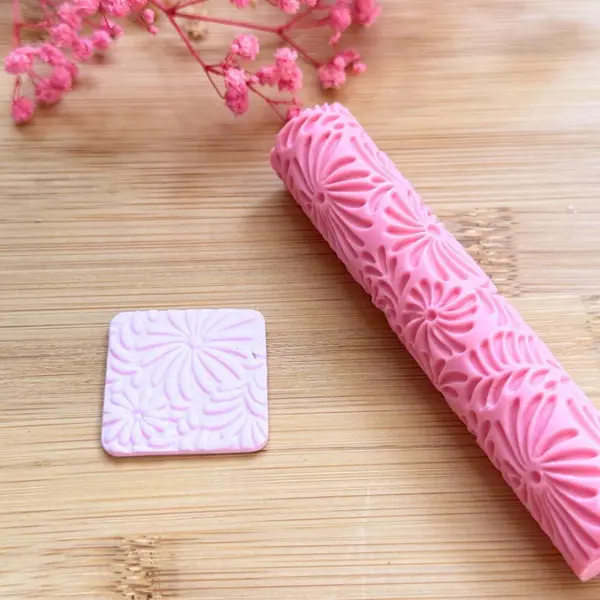 Rouleau texture pour polymère | roller texture | fabrication de bijoux| outils en pâte polymère | rouleau texture fleurit