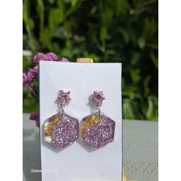 Étoile d’améthyste – boucles d’oreilles scintillantes lilas & or