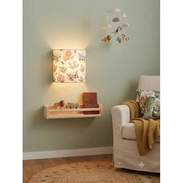 Applique murale enfant safari – lion rhinocéros tigre – lampe chambre bébé – déco jungle explorateur – luminaire artisanal