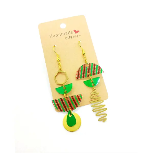 Boucles d'oreilles pendantes asymétriques