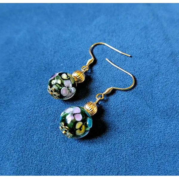 Boucle d'oreille perles en verre verte, a fleurs, crochet en métal acier inoxydable doré
