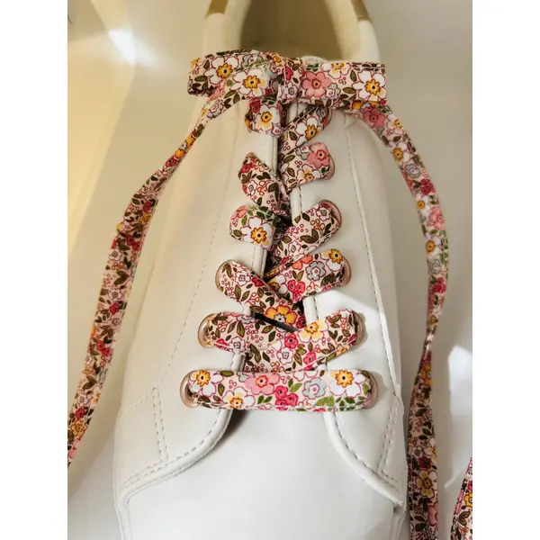 Lacets fleuri