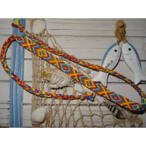 Bracelet brésilien "saugrenu" et atypique