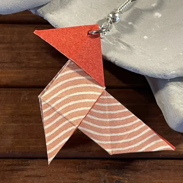 Boucles d'oreilles origami cocotte saumon vagues