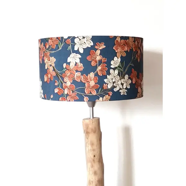 Abat-jour floral bleu marine fleurs blanches terracotta – suspension chic, déco romantique, bohème & élégante