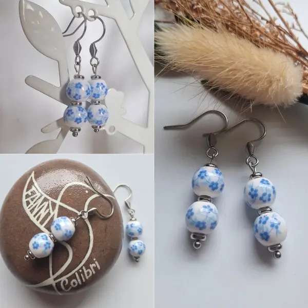 Boucles d'oreilles mini fleuries bleu