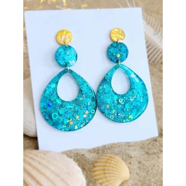 Boucles d oreille pendante resine et paillettes forme goutte
