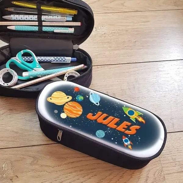 Trousse à crayons personnalisable modèle Planètes