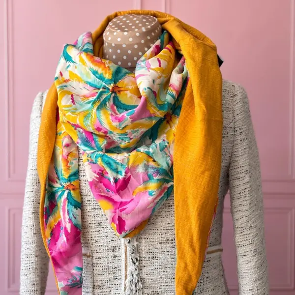 Chèche femme réversible floral tropical & moutarde – foulard triangle cousu main en bretagne