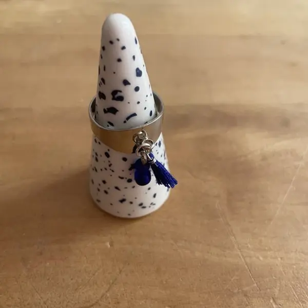 Bague réglable pompon
