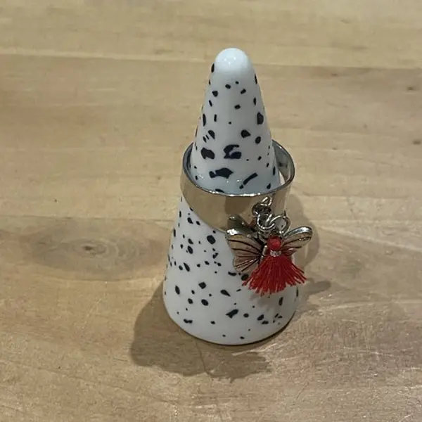 Bague réglable papillon pompon