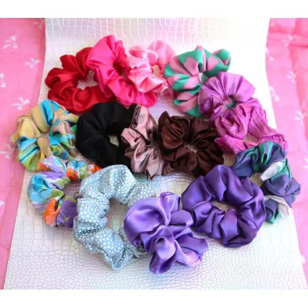 Chouchou en satin anti-nœuds pour cheveux fragiles et bouclés accessoire de coiffure