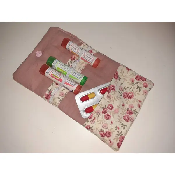 Pochette homéopathie tubes granules médicaments pharmacie housse tissu beige fleurs anais