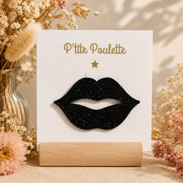 Broche lèvres pailletées – bijou fantaisie chic fait main – accessoire mode femme – création artisanale française
