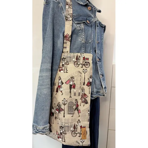 Tote bag shopping en ville