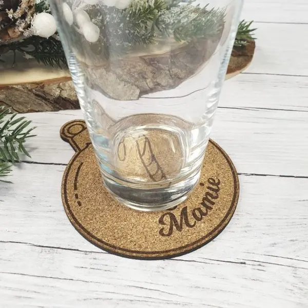 Dessous de verre / marque place personnalisé en liège pour table de Noël