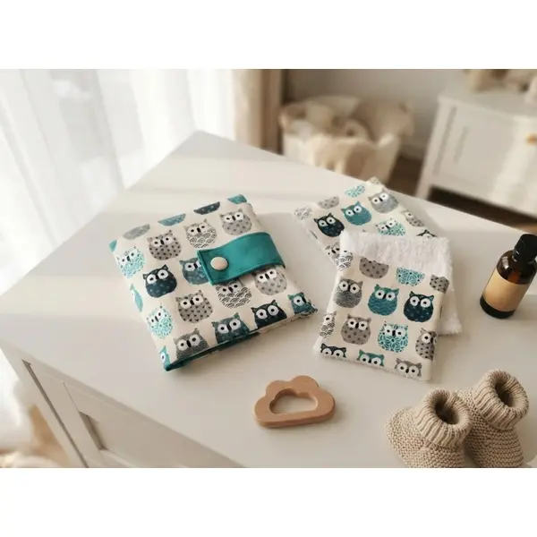 Ensemble pochette et 6 lingettes motif chouettes