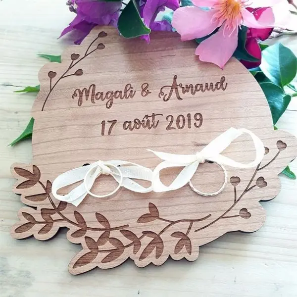 Porte alliances en bois ou en plexi transparent | personnalisé | Mariage | Fleurs découpés