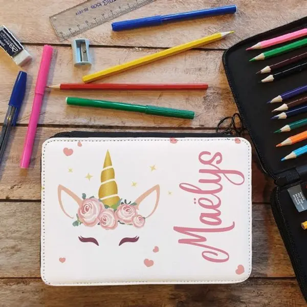 Trousse remplie crayons feutres personnalisée Licorne