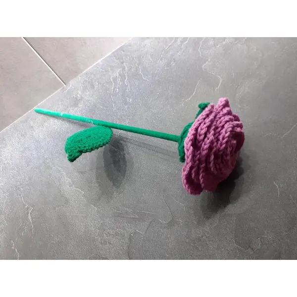 Bouquet de 3 roses crochetées en coton oeko-tex – fleurs éternelles faites main