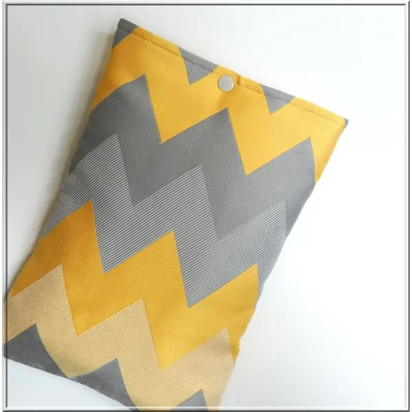 Pochette pour livre de poche avec son marque page assorti