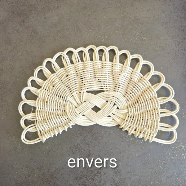 Eventail en rotin naturel écru ou décoration murale - fait main