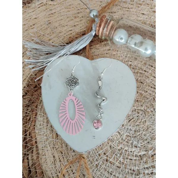Boucles d'oreilles dépareillées, boucle asymétriques, bijoux argenté