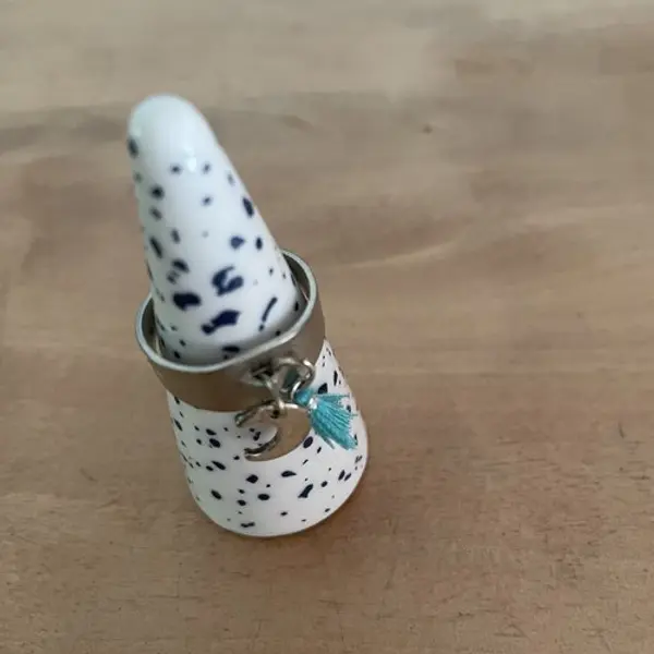 Bague réglable breloque lune et pompon