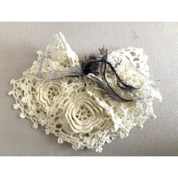 Lot de petits napperons au crochet