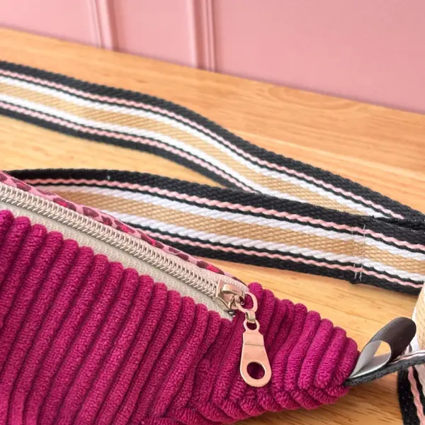 Sac banane velours prune & coton léopard rose – sacoche femme artisanale française