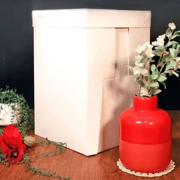 Boîte à gâteaux carrée blanche - Hauteur 40 cm