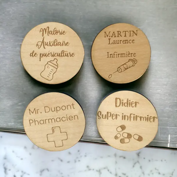 Badge métier rond à personnaliser gravé en bois