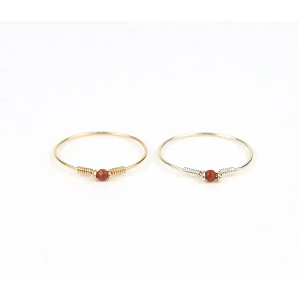 Bague fine en or laminé 14k et jaspe rouge - bague minimaliste en argent 925 ou en or - bijoux faits main