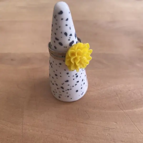 Bague réglable fleur jaune