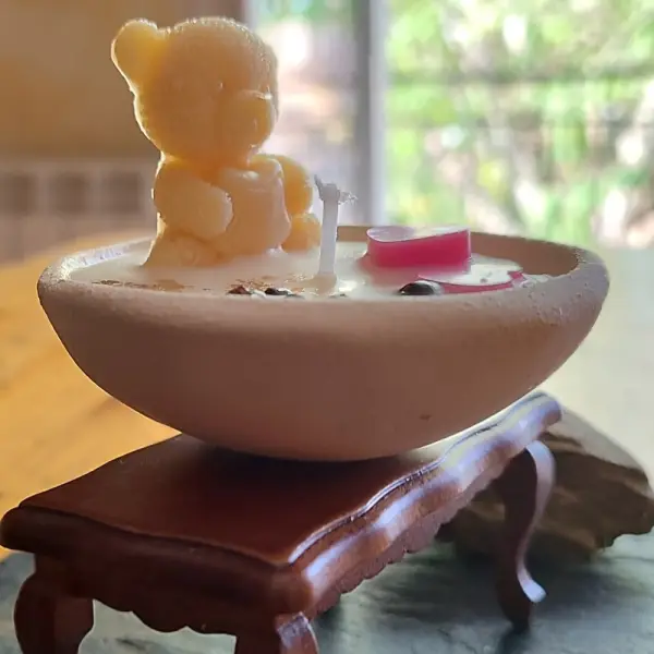 Bougie gourmande caramel beurre salé, cire végétale de soja et coupelle grès fait main