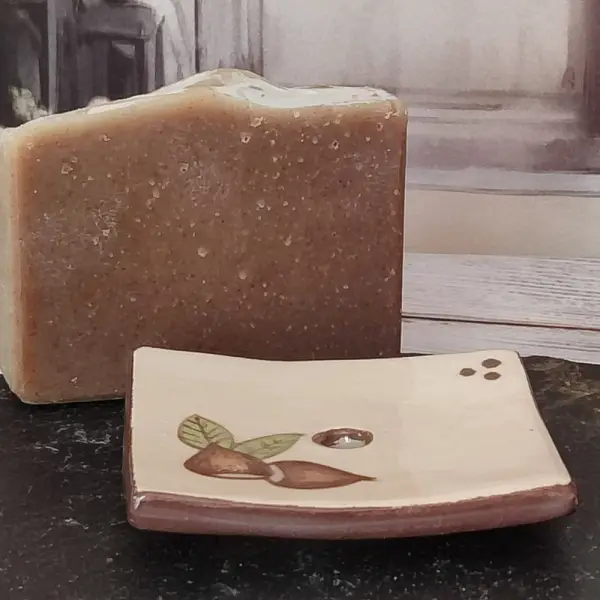 Porte-savon en céramique, décoration cévenole.