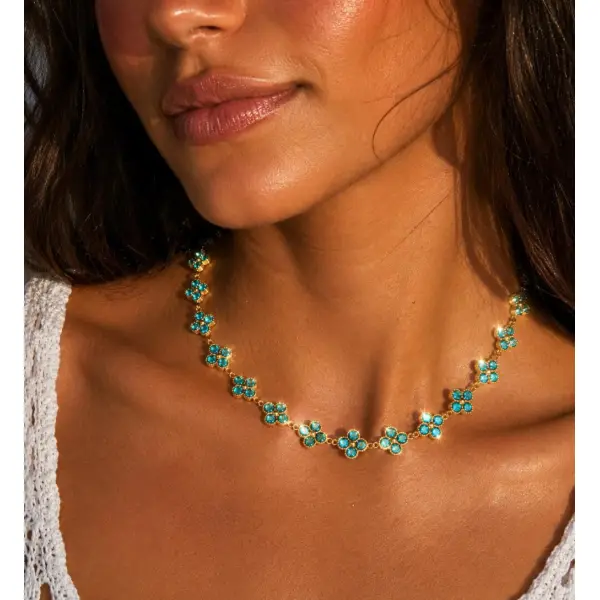 Collier trèfles turquoise scintillant . collier princesse acier inoxydable | bijou femme - idée cadeau