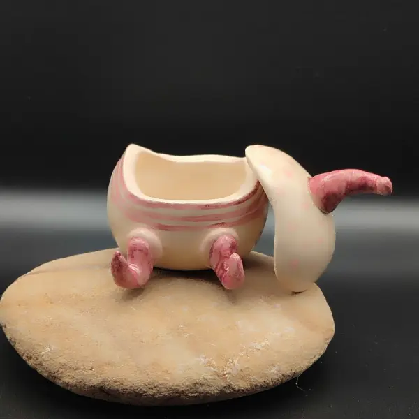Boite boule "petit lutin" rose.
