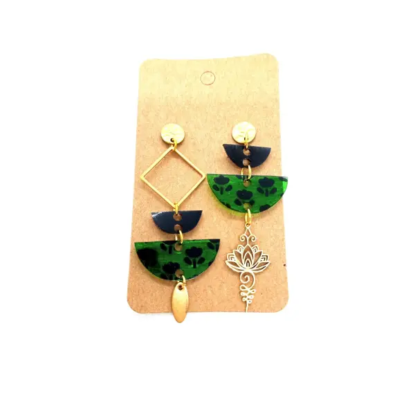 Boucles d'oreilles pendantes asymétriques