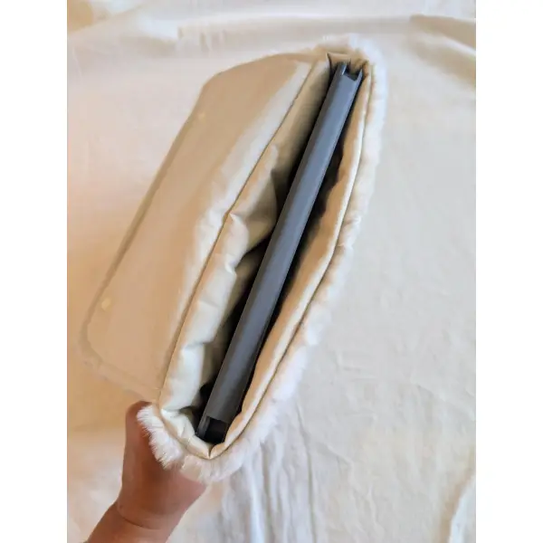 Pochette pour tablette 11 pouces en fausse fourrure- housse pour ipad 11pouces