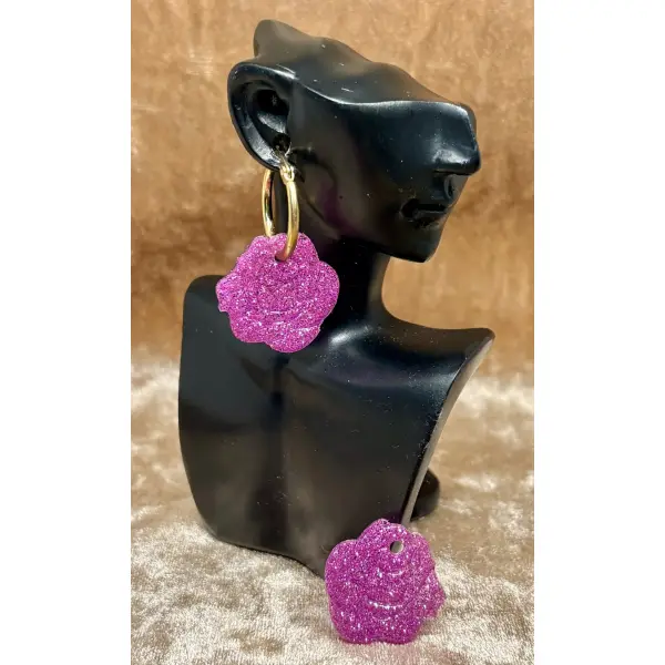 Boucles d oreilles créoles avec leur paire de charms en résine