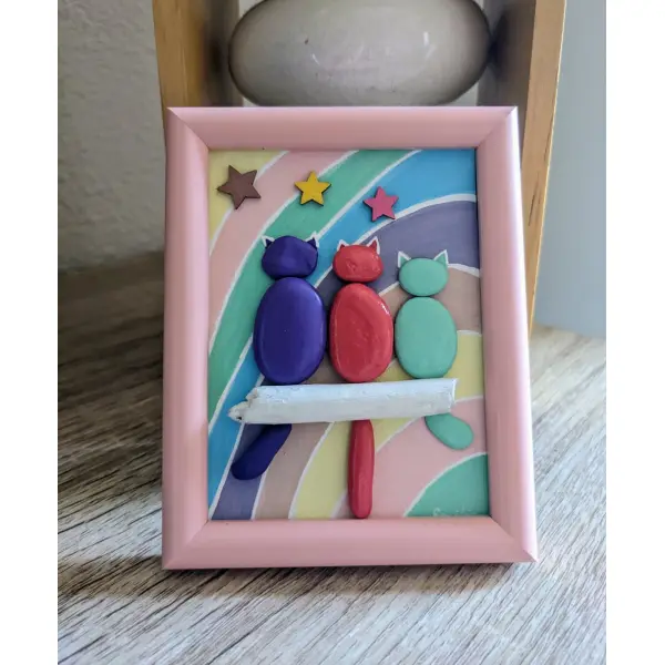 Mini cadre rose chats arc-en-ciel en galets