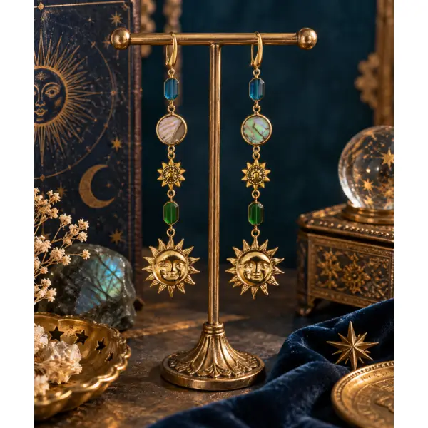 Boucle d'oreille femme pendante thème astral lune soleil astronomie perle bleue verte cabochon brillant ciel étoile double soleil doré